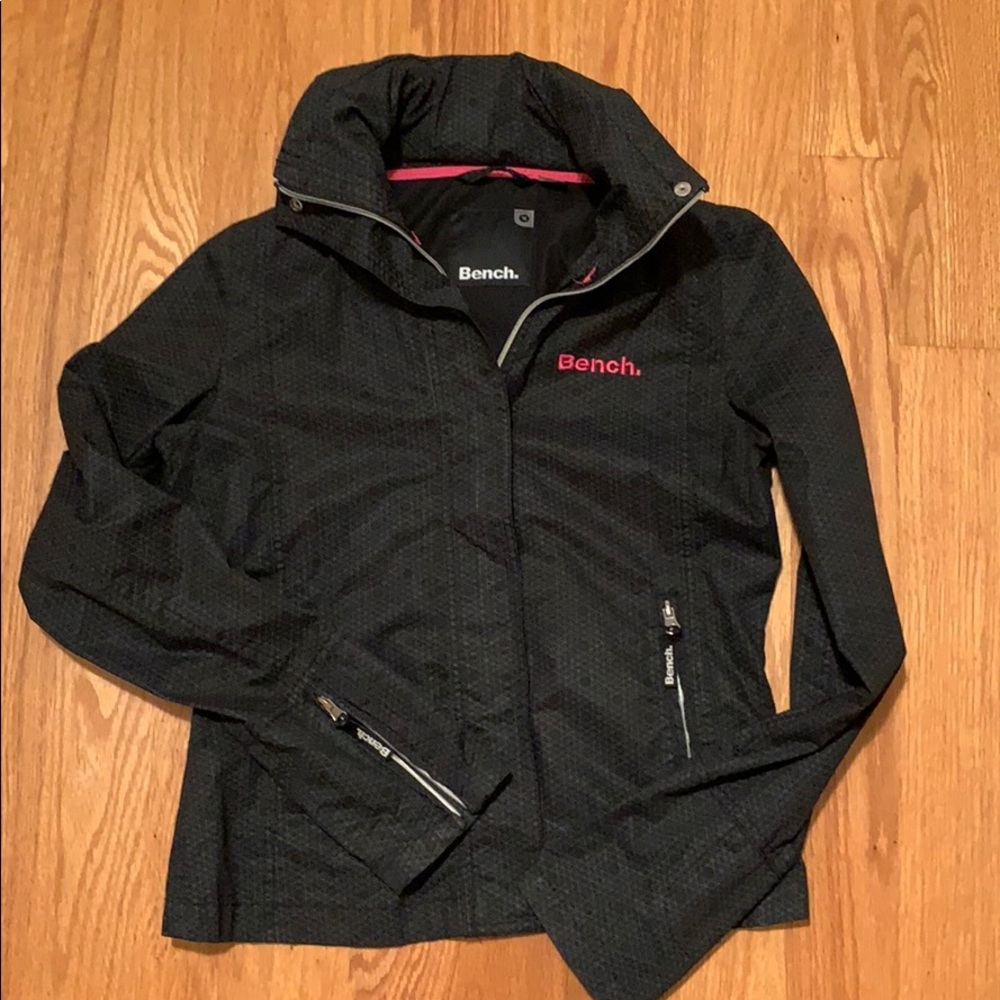 Bench sporty lightweight jacket with hood